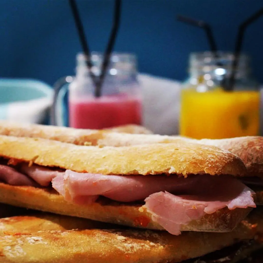 Bocadillo de york preparado al momento
