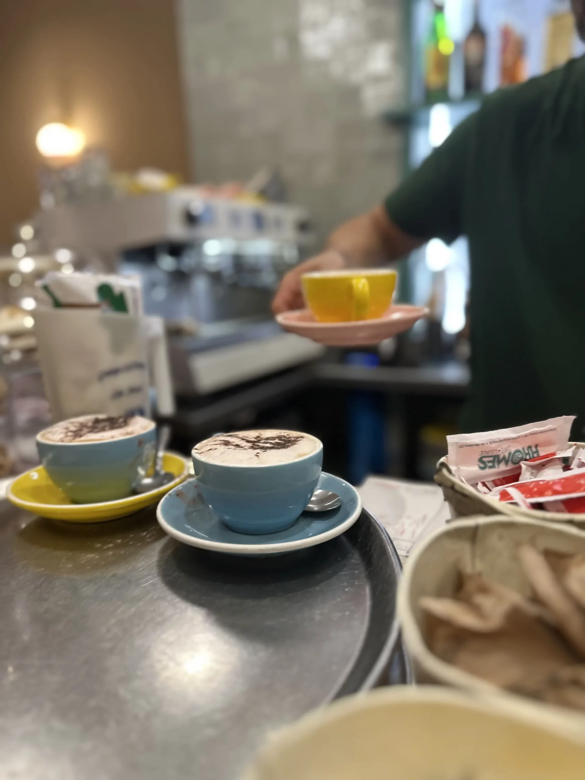 Café servido en Aromes